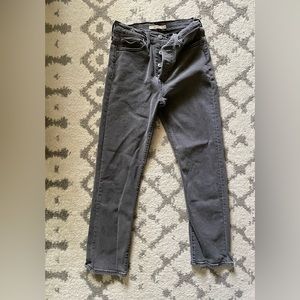 Levi’s Wedgie Straight